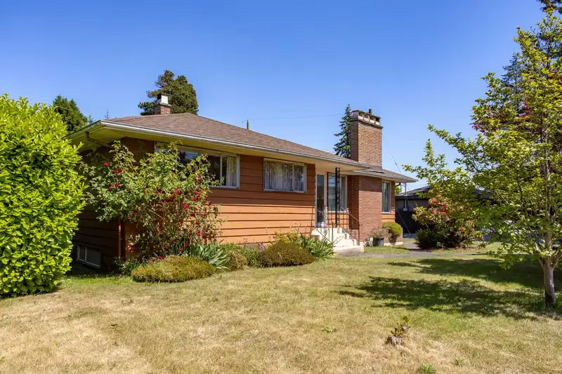 7864 LANGLEY STREET - photo 3 of 31
