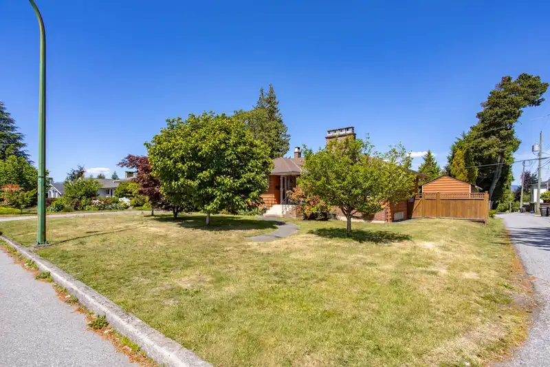 7864 LANGLEY STREET - photo 4 of 31