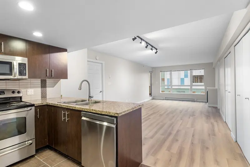 303 200 KEARY STREET - photo 3 of 25