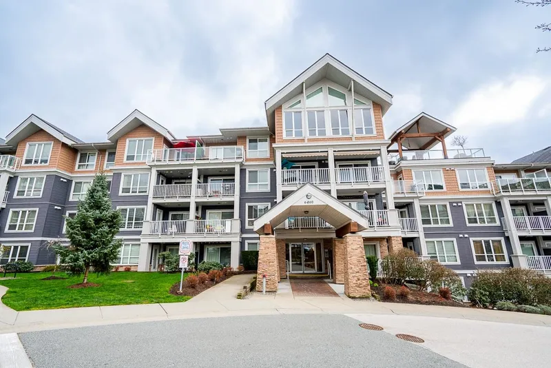 311 6460 194 STREET - photo 4 of 25