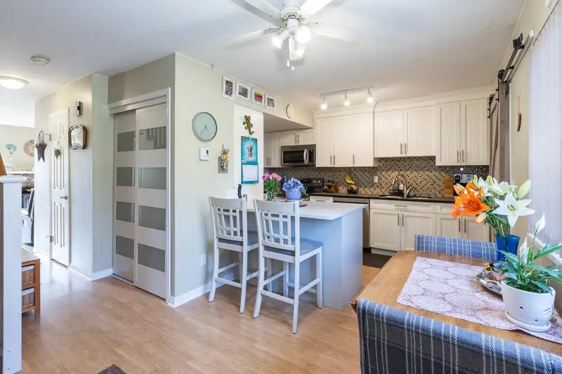 102 27044 32 AVENUE - photo 4 of 39