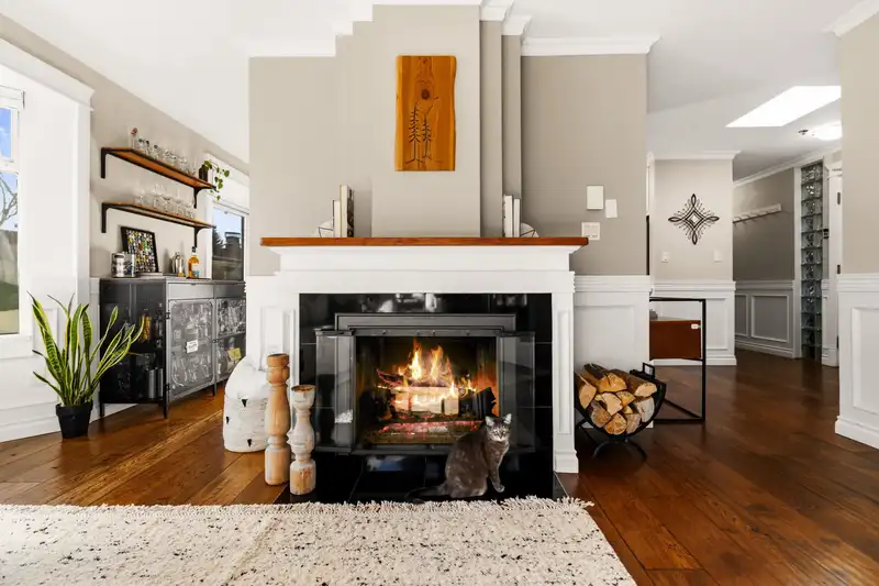 401 1925 W 2ND AVENUE - photo 4 of 40