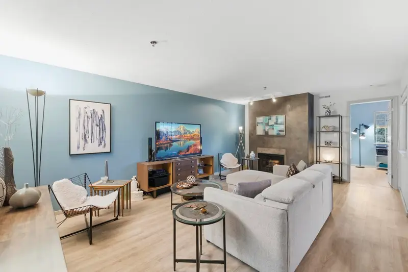 301 1148 WESTWOOD STREET - photo 3 of 25