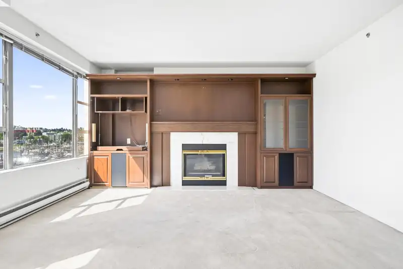 502 1012 BEACH AVENUE - photo 4 of 23