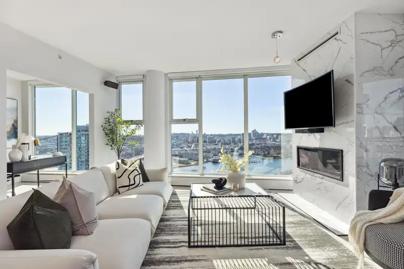 3801 1009 EXPO BOULEVARD - photo 2 of 39