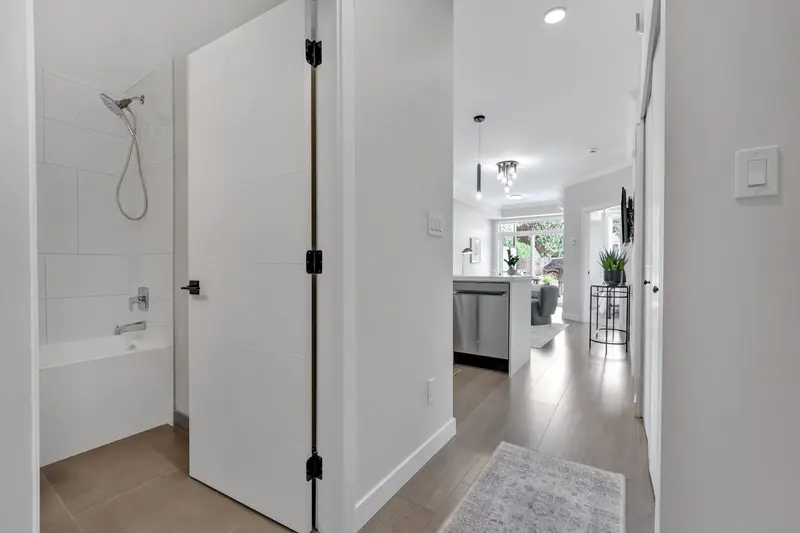 313 12143 223 STREET - photo 2 of 25