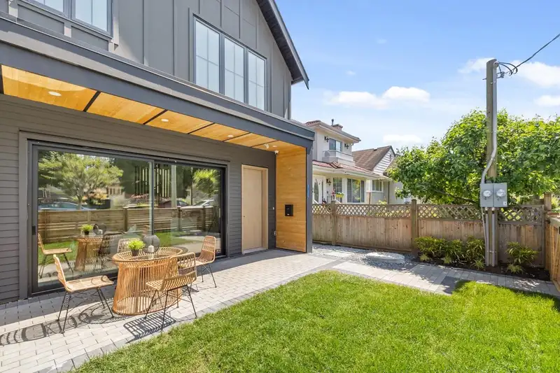 1 4648 ELGIN STREET - photo 1 of 34