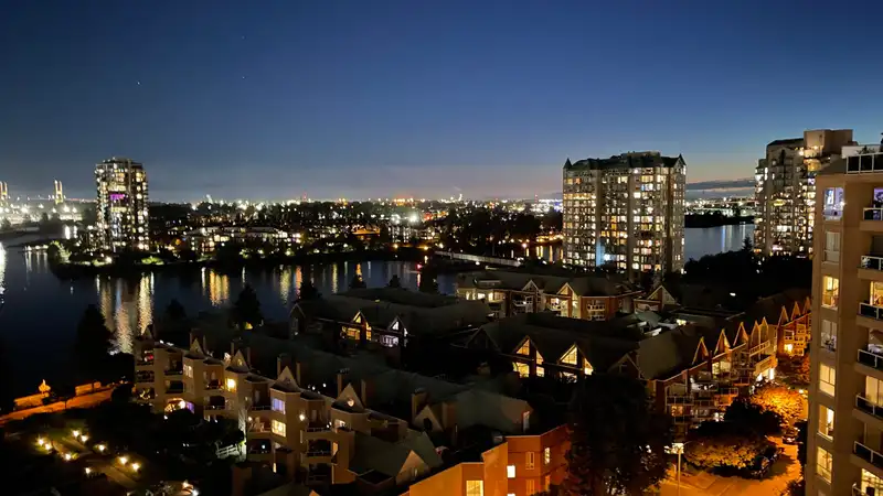 1504 1135 QUAYSIDE DRIVE - photo 4 of 33