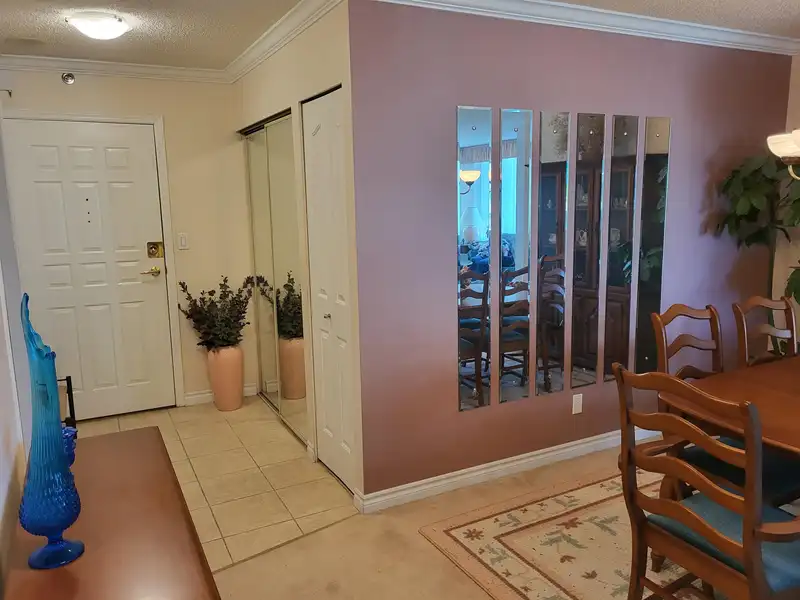 603 3150 GLADWIN ROAD - photo 4 of 25