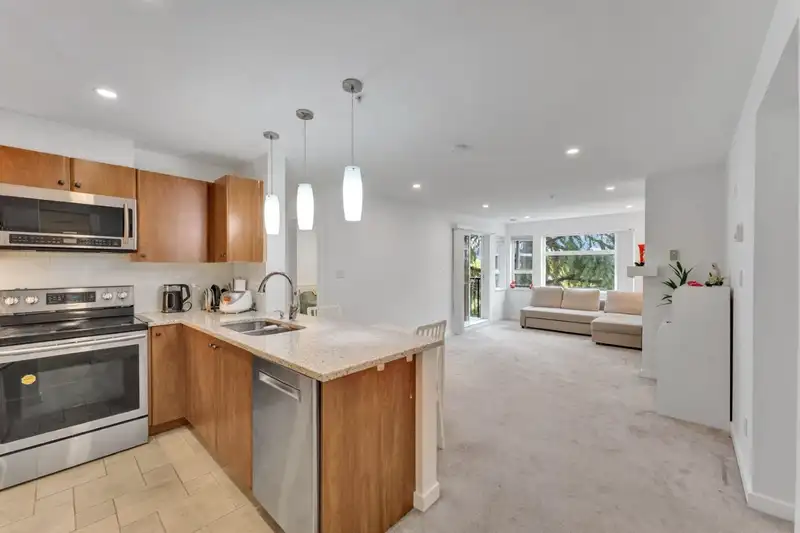 320 6508 DENBIGH AVENUE - photo 1 of 24