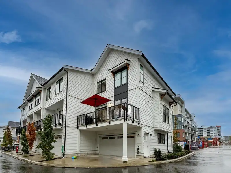 40 7937 206 STREET - photo 2 of 31