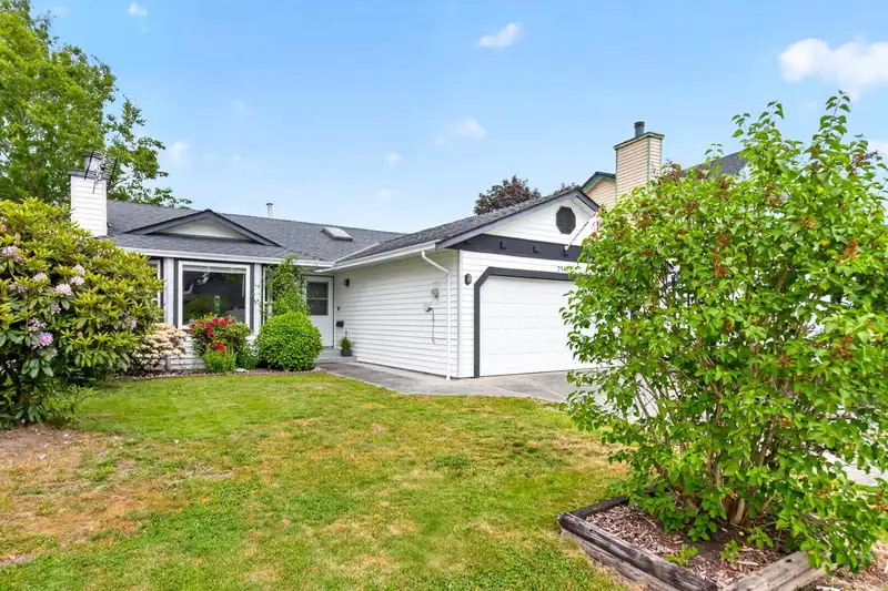 23425 WHIPPOORWILL AVENUE - photo 2 of 38