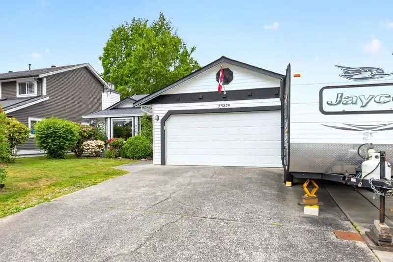 23425 WHIPPOORWILL AVENUE - photo 3 of 38
