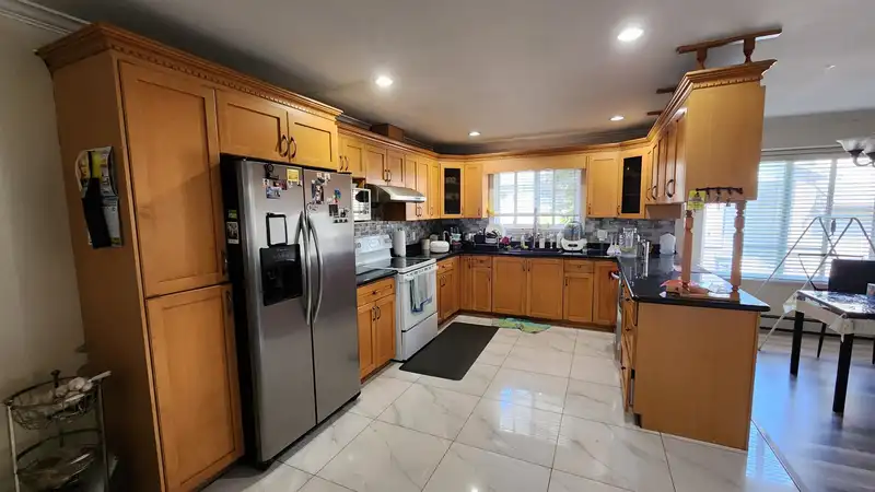 17 6116 128 STREET - photo 3 of 6