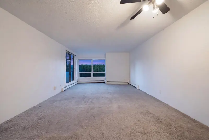 207 3663 W 16 AVENUE - photo 3 of 24