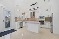 831 E KING EDWARD AVENUE - thumbnail 6
