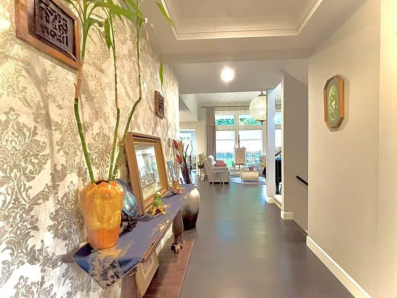 16412 26B AVENUE - photo 2 of 25