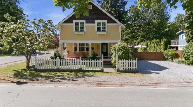 20590 WESTFIELD AVENUE - photo 2 of 40