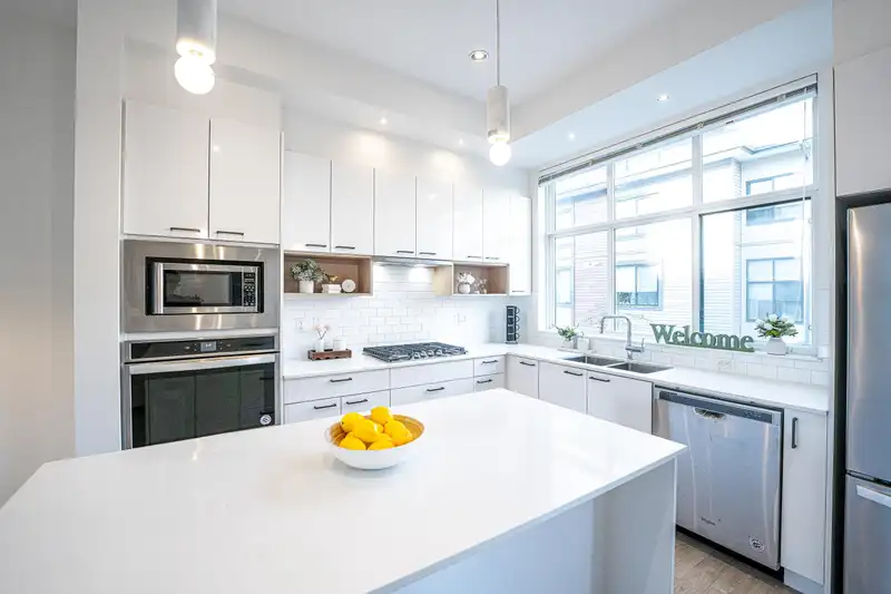 6 20849 78B AVENUE - photo 3 of 40