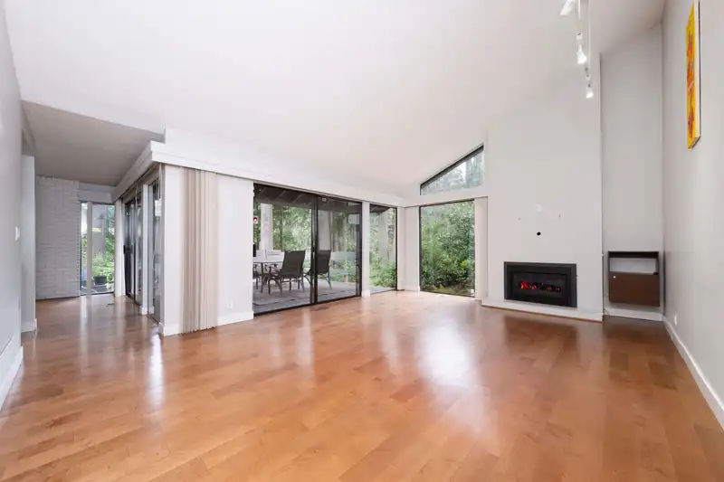 2889 CAPILANO ROAD - photo 1 of 23