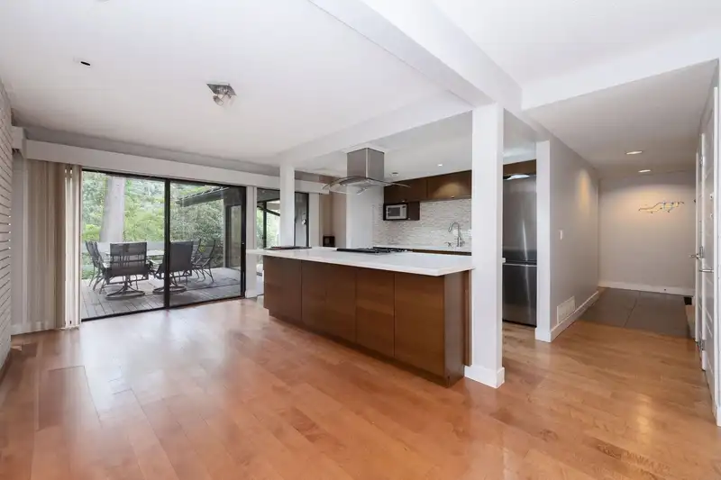 2889 CAPILANO ROAD - photo 4 of 23