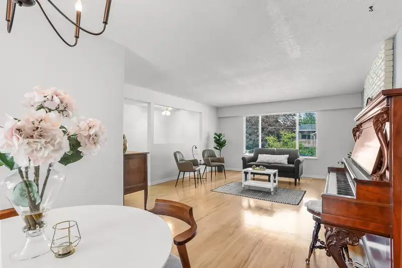 11663 MORRIS STREET - photo 4 of 22