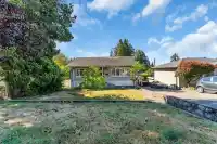 135 E 27 STREET - thumbnail 1