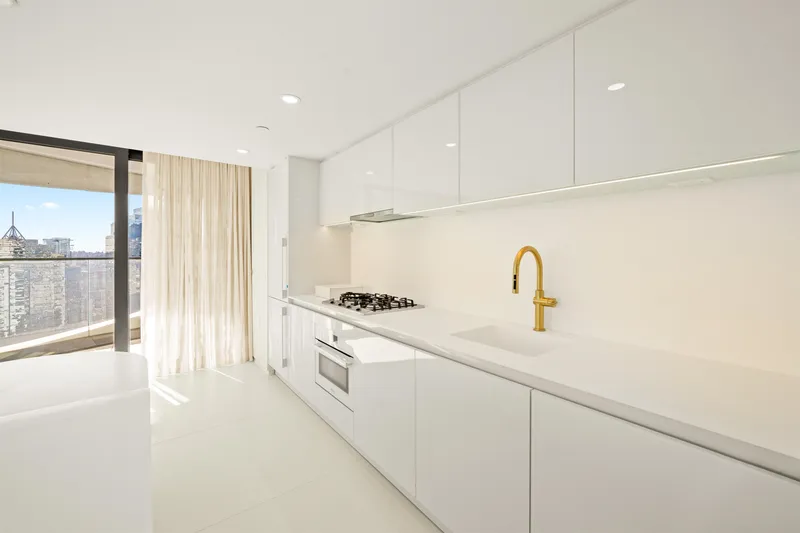 2602 1033 NELSON STREET - photo 2 of 18