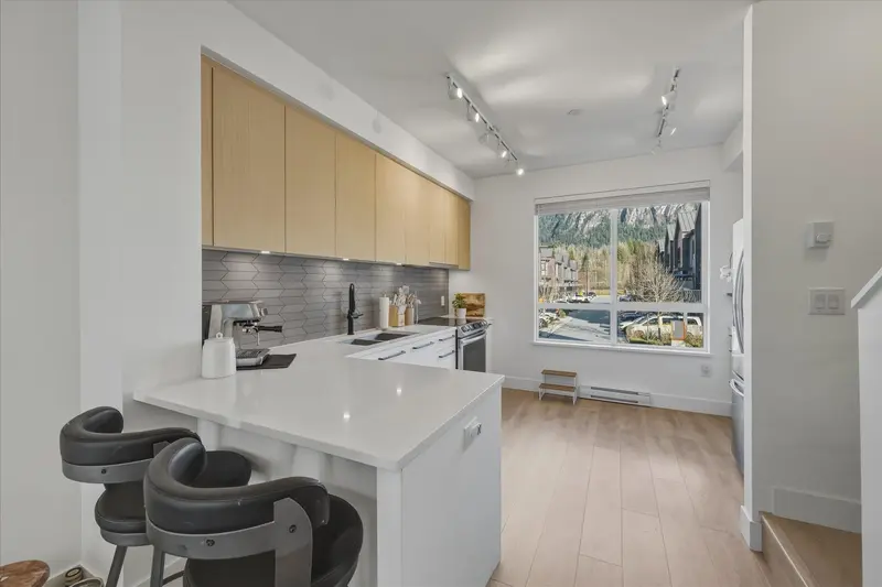 38014 KEEL WAY - photo 4 of 25