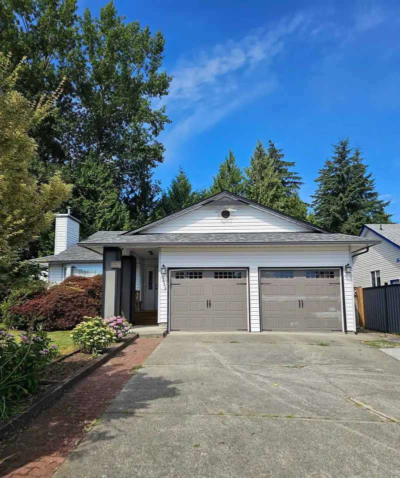12421 231 STREET - photo 1 of 4
