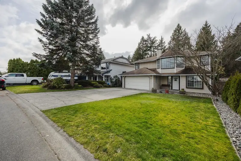 12157 234 STREET - photo 3 of 40