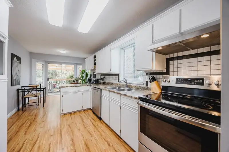 12157 234 STREET - photo 4 of 40