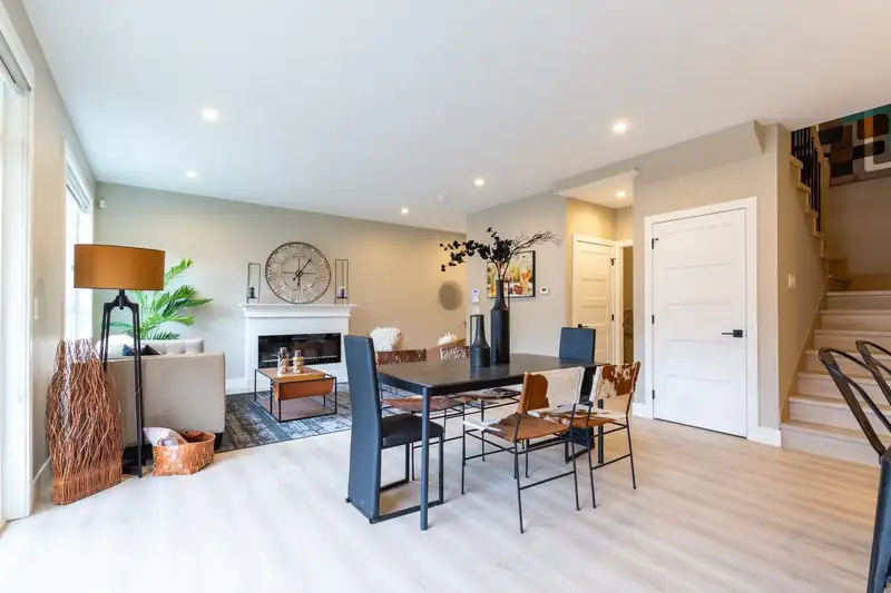 103 1211 THOMAS AVENUE - photo 4 of 38