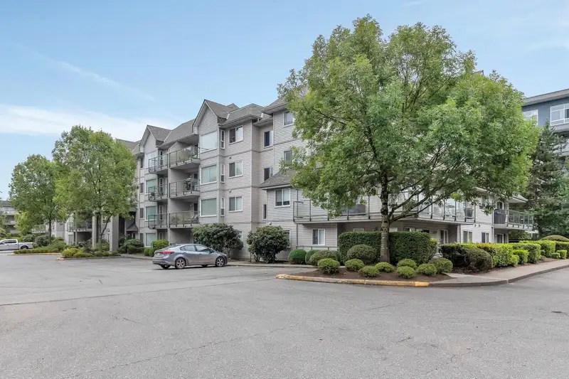 205 33668 KING ROAD - photo 2 of 30