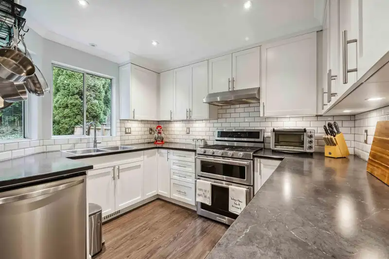 18 22900 126 AVENUE - photo 3 of 34