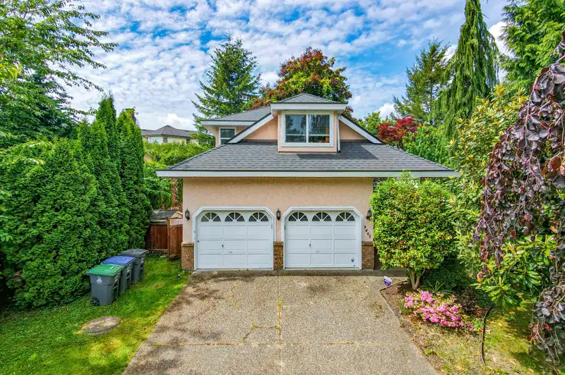 9465 164 STREET - photo 1 of 40