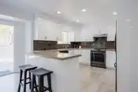 8077 169 STREET - thumbnail 3