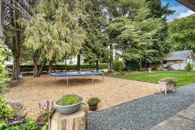 8668 COVENTRY PLACE - photo 2 of 35