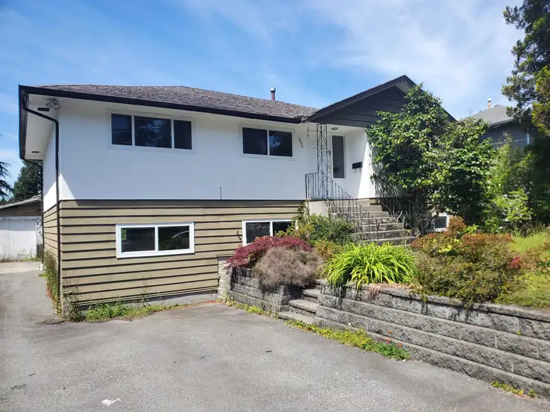 694 WILMOT STREET - photo 1 of 14