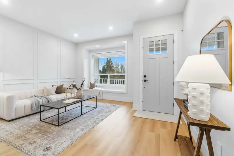 3456A DARWIN AVENUE - photo 4 of 37