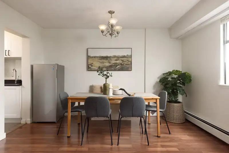 404 47 AGNES STREET - photo 2 of 28