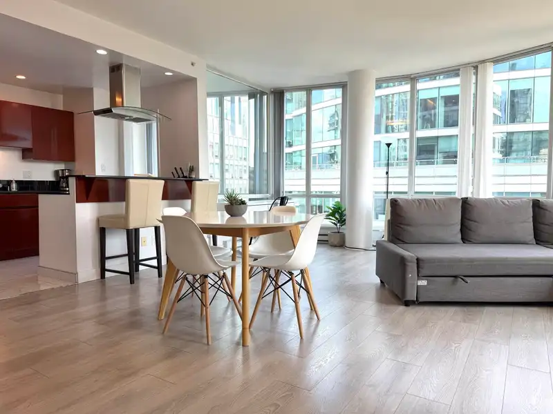 2605 1166 MELVILLE STREET - photo 4 of 10