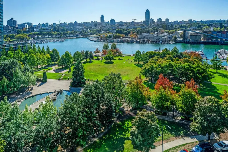 1506 583 BEACH CRESCENT - photo 1 of 25