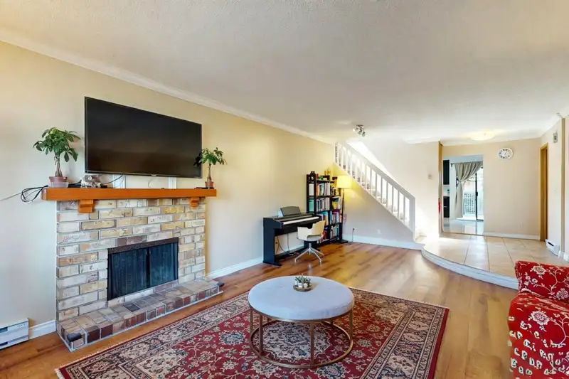 4 6245 SHERIDAN ROAD - photo 2 of 14