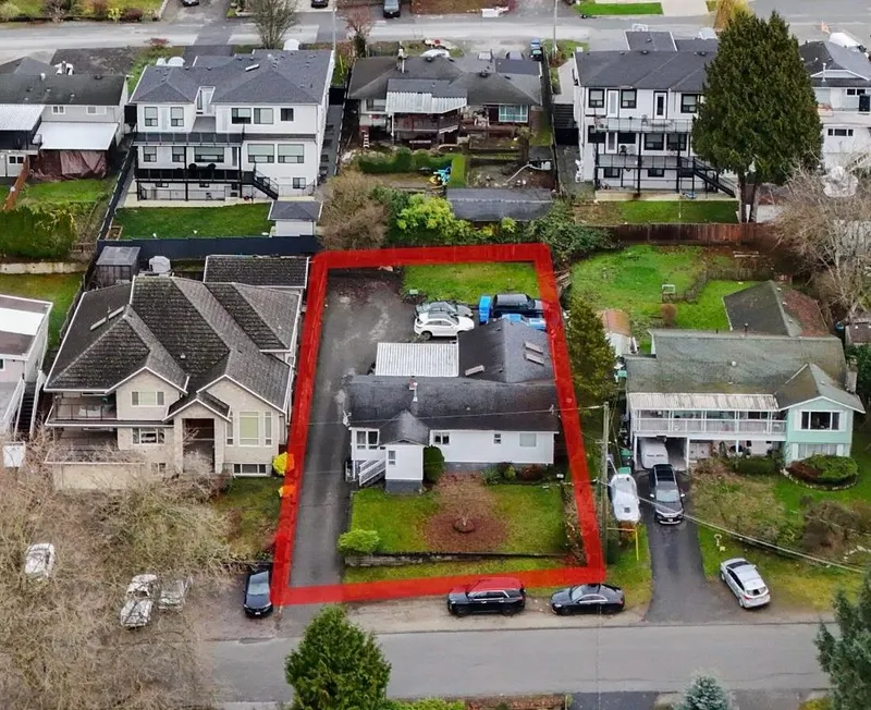 10846 129 STREET STREET - photo 2 of 25