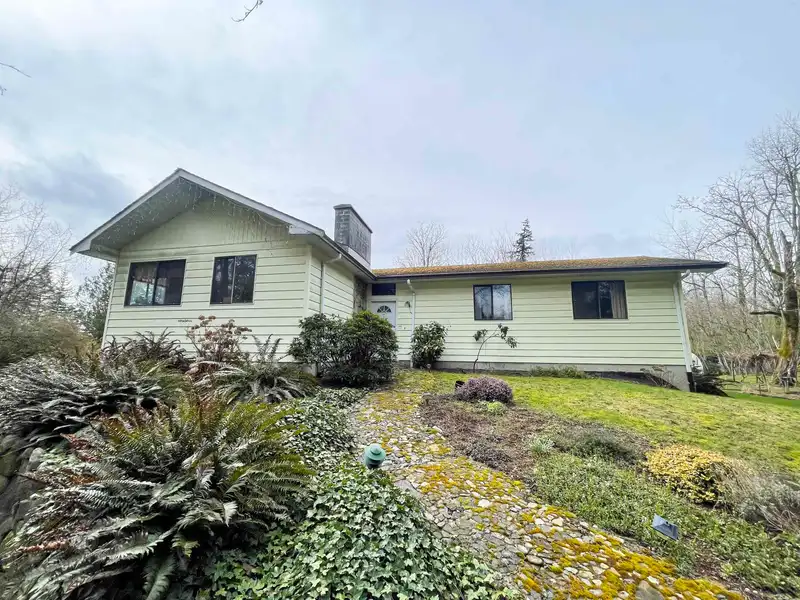9335 178 STREET - photo 2 of 35