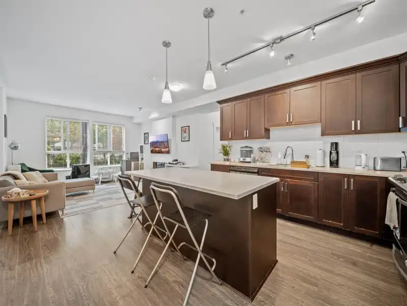 105 2288 WELCHER AVENUE - photo 1 of 34