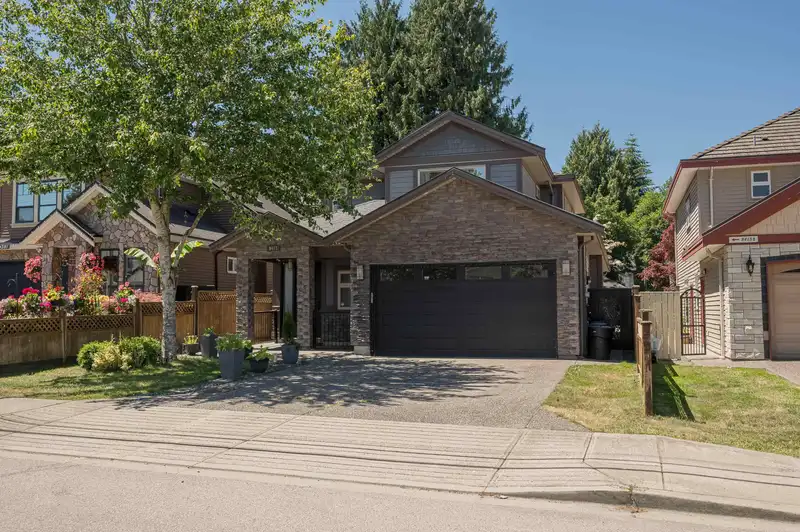 9403 118 STREET - photo 1 of 37