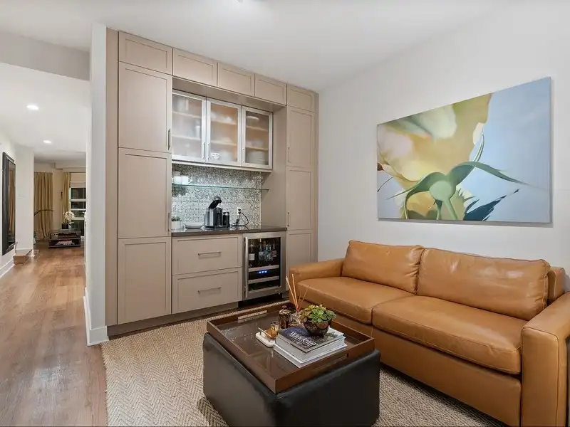 361 5790 EAST BOULEVARD - photo 3 of 39