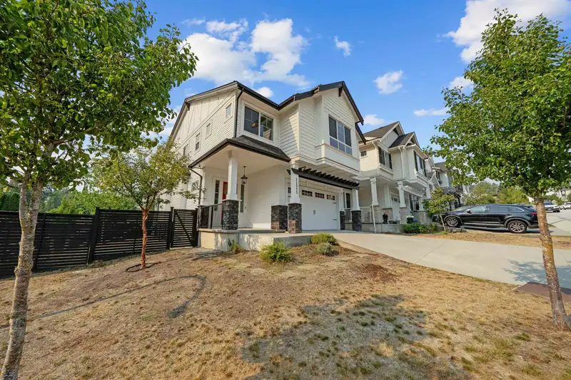 11315 230 STREET - photo 4 of 40